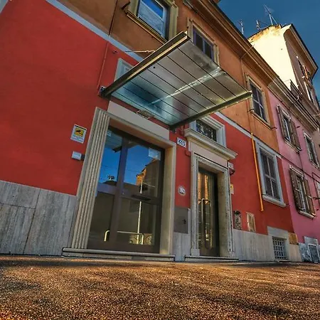 Pullman Life Hotel 2*
